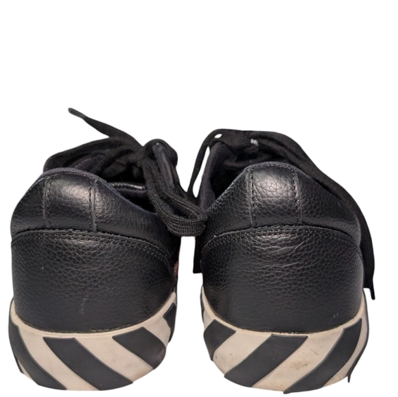 Off-White Black and Red Men's Sneakers - Picture 3 of 7